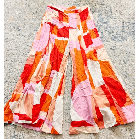 Petal & Pup Pomoa Printed Pants - Picture 4 of 5